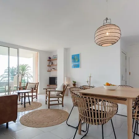Apartamento Mar- Castelldefels Beachfront Apartment- Direct Access To The