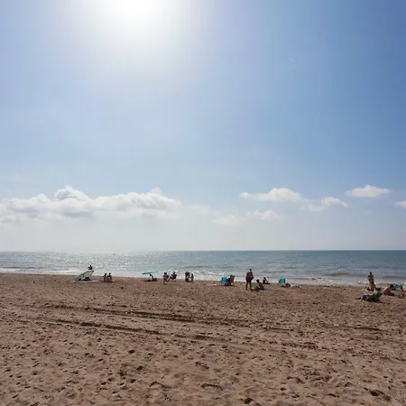 Relaxing Seafront 20 Min From Bcn Apartament Gavà