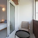 Apartment Relaxing Seafront 20 Min From Bcn *