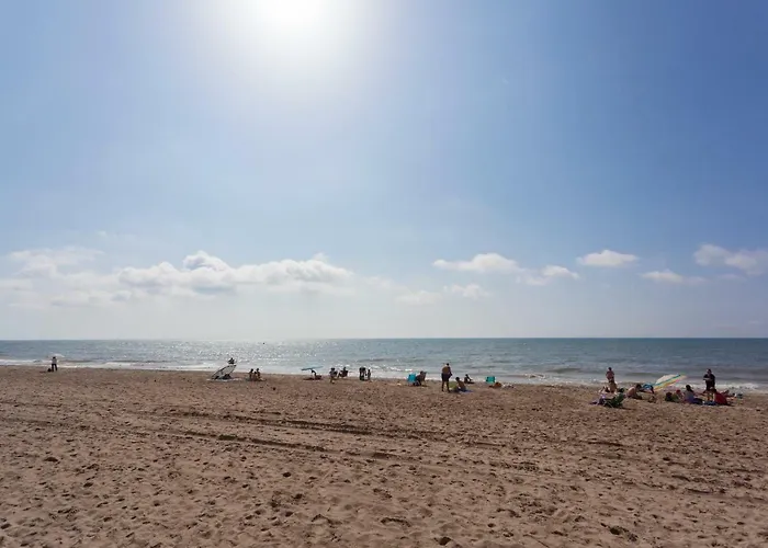 Relaxing Seafront 20 Min From Bcn דירה Gavà